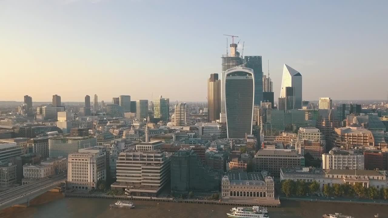 Download Stock Video Flying Over London Buildings Live Wallpaper For PC