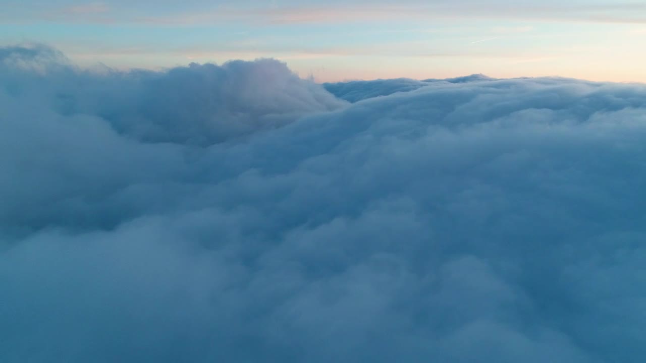 Download Stock Video Flying Over A Thick Layer Of Clouds In The Sky Live Wallpaper For PC