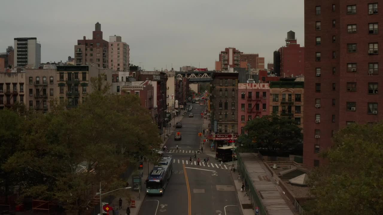 Download Stock Video Flying Over A Street Between New York Buildings Live Wallpaper For PC
