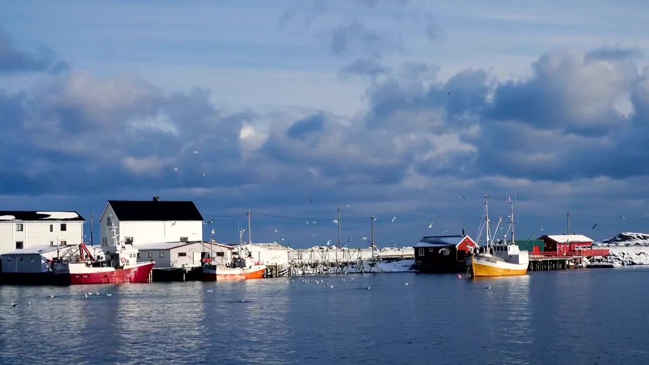 Download Stock Video Fishing Ships On The Water And Town Houses Live Wallpaper For PC