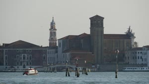 Stock Video Ferrie Arriving In Venice Live Wallpaper For PC