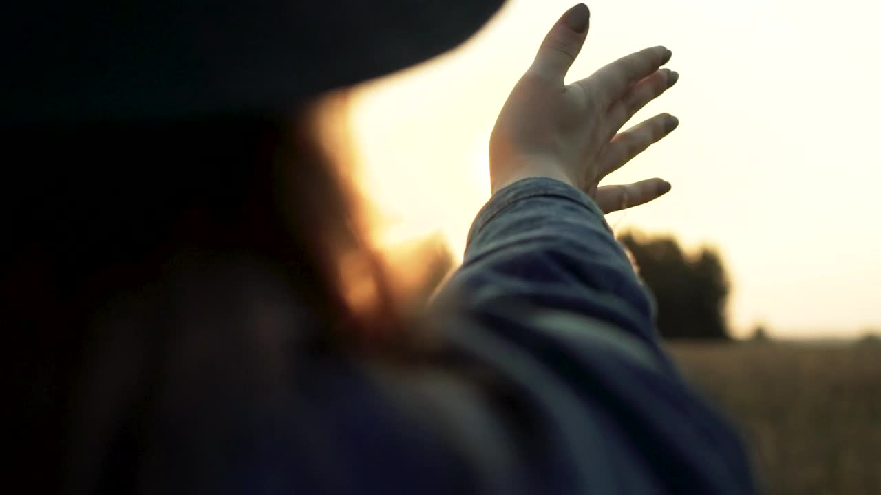 Download Stock Video Hand Playing With Sunbeams Live Wallpaper For PC