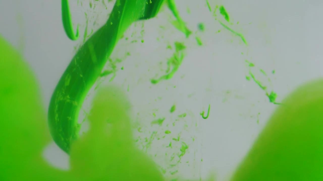 Download Stock Video Green Paint Entering To Water Live Wallpaper For PC