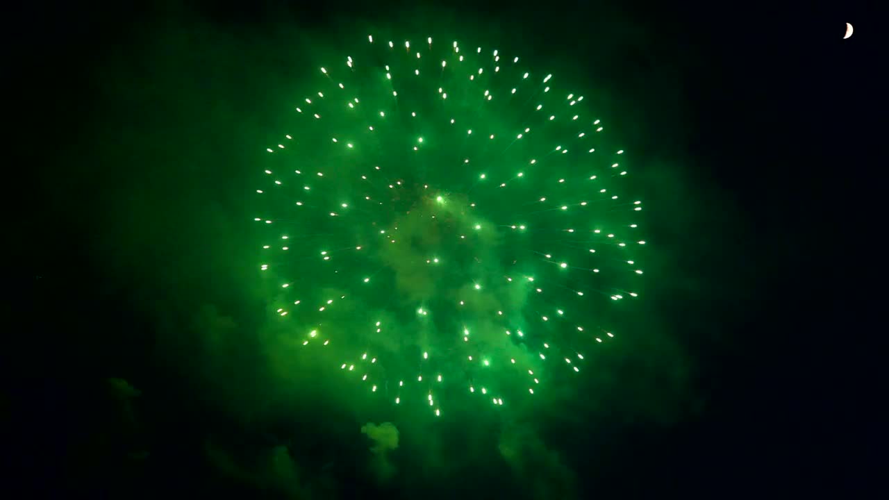Download Stock Video Green And Red Fireworks At Night Live Wallpaper For PC