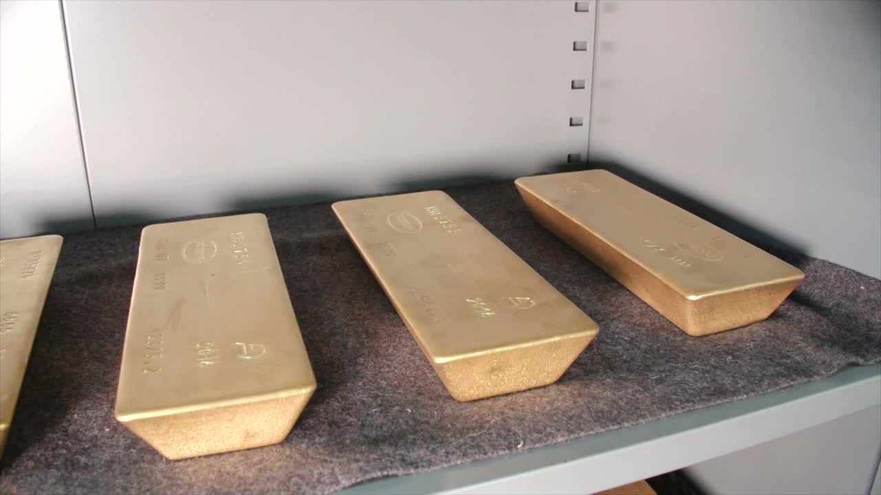 Download Stock Video Gold Ingots On A Shelf Live Wallpaper For PC