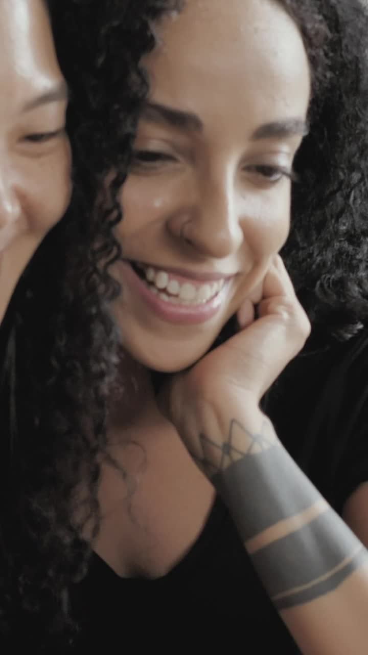 Download Stock Video Girls Taking A Selfie At Friends Meeting Live Wallpaper For PC