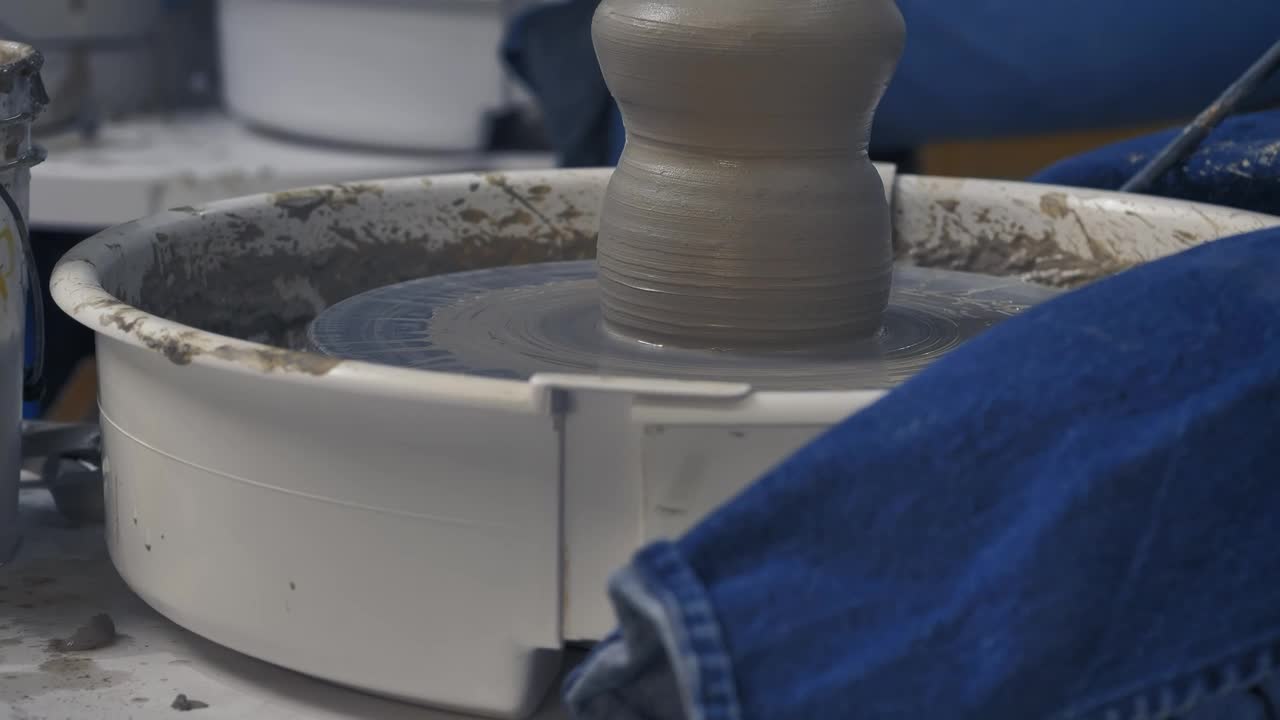 Download Stock Video Girl Shaping Clay During A Pottery Class Live Wallpaper For PC