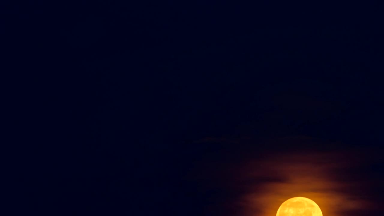 Download Stock Video Full Moon Rising In The Night Sky Live Wallpaper For PC