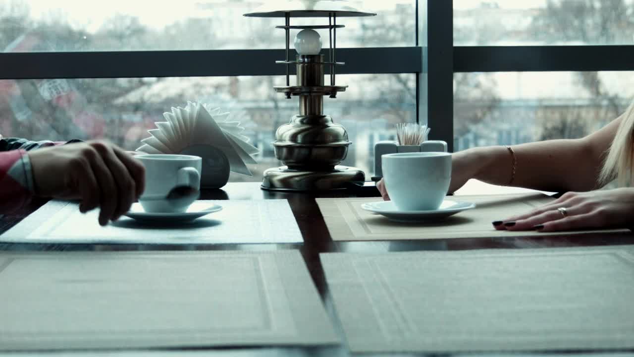 Download Stock Video Friends Stirring The Coffee Live Wallpaper For PC