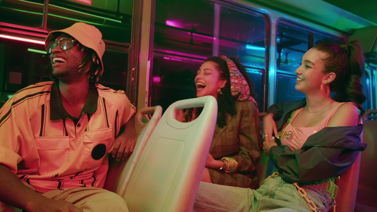 Download Stock Video Friends Laughing On A Bus Live Wallpaper For PC