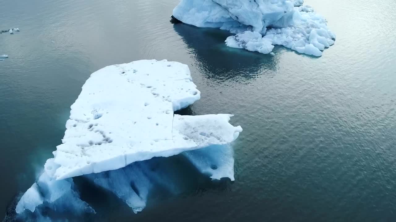 Download Stock Video Icebergs Floating In The Ocean Animated Wallpaper