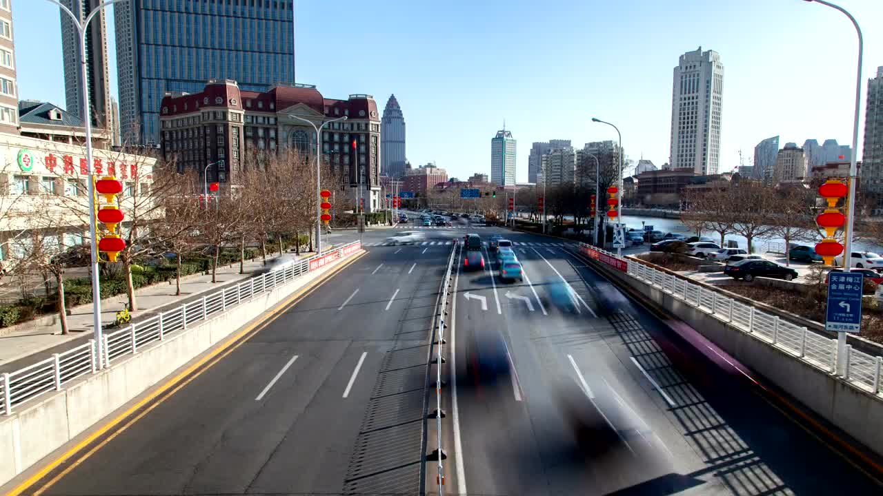 Download Stock Video Highway Of A Big City On A Sunny Day Animated Wallpaper
