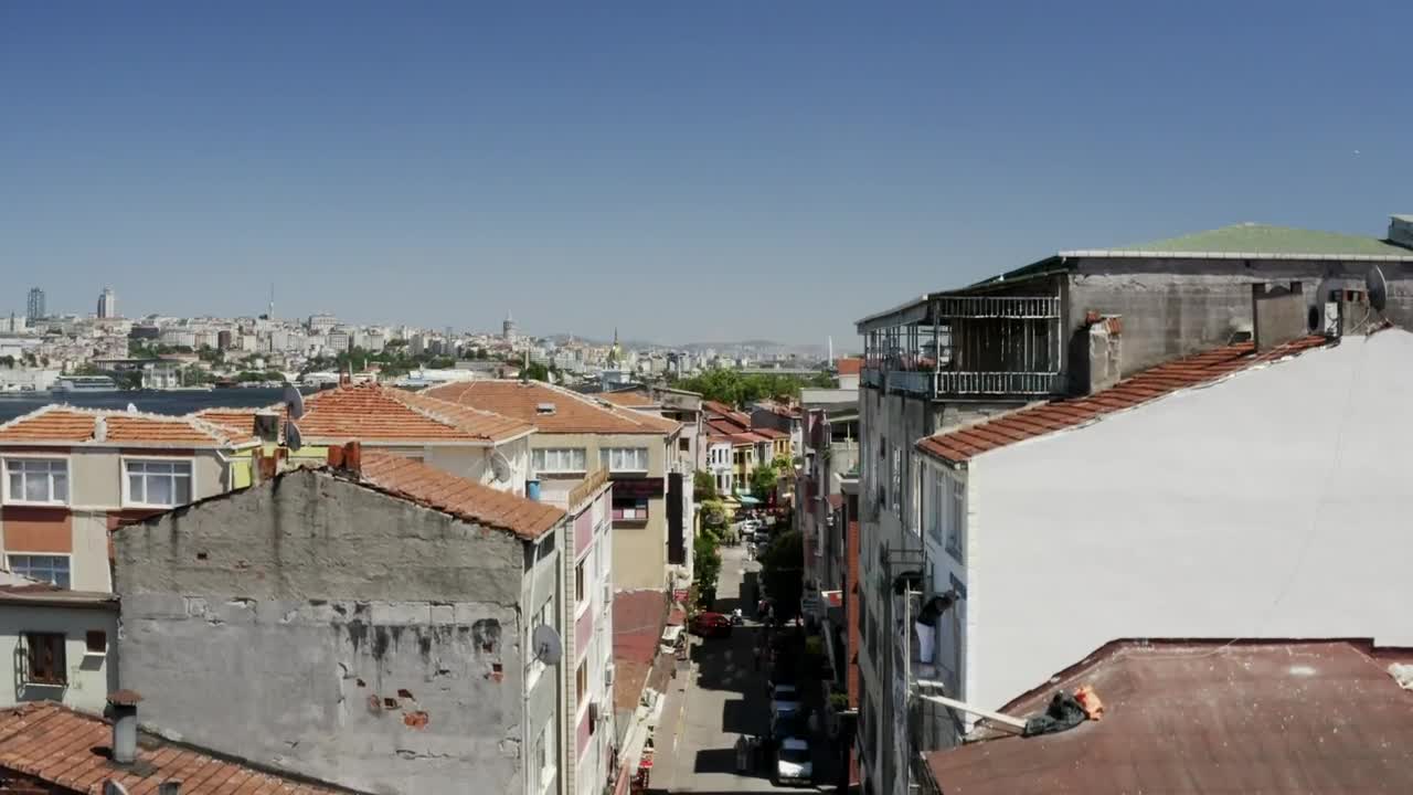 Download Stock Video Heading Above The Town Animated Wallpaper