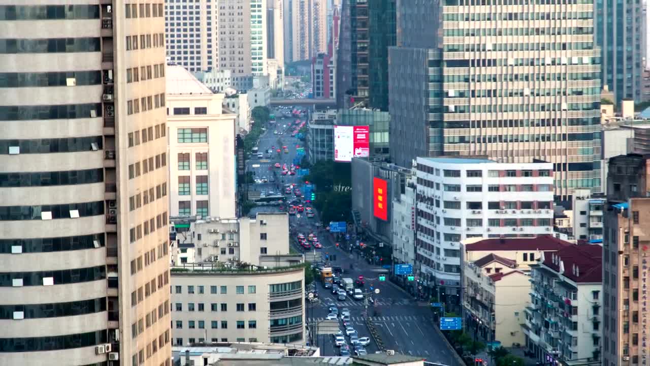 Download Stock Video Long Avenue In A Huge City From Above Animated Wallpaper