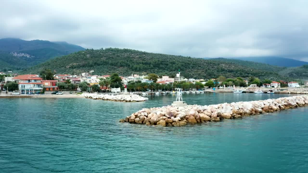 Download Stock Video Lighthouse Tower And Calm Water Animated Wallpaper