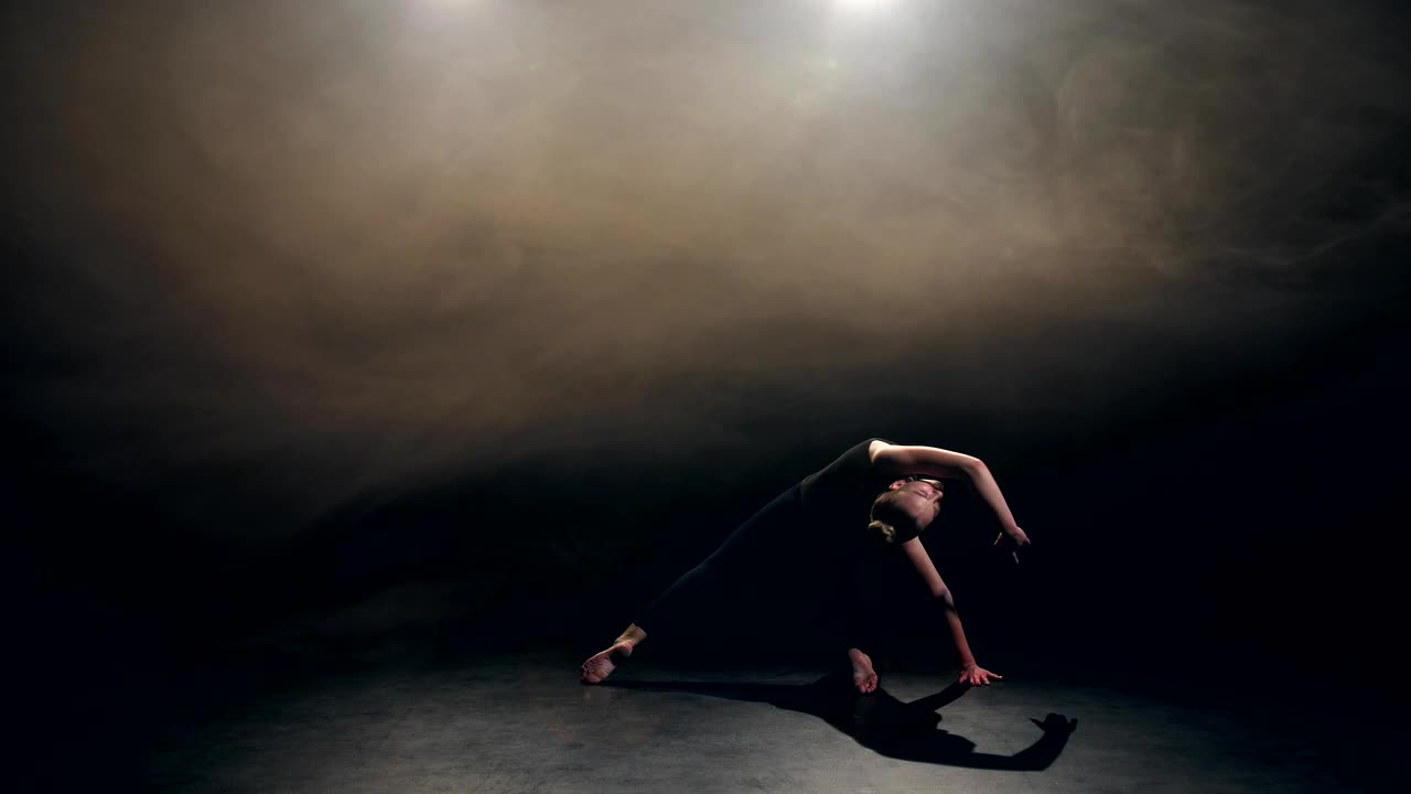 Download Stock Video Modern Danc Animated Wallpaper