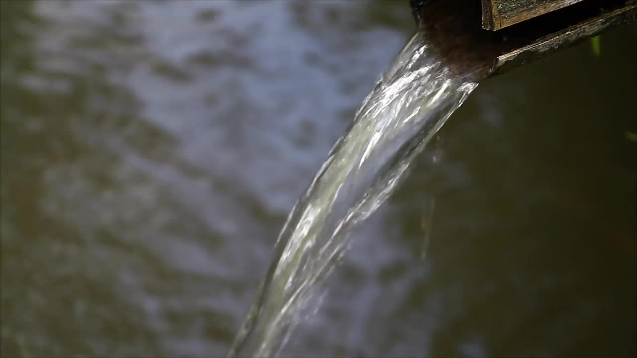 Download Stock Video Metal Water Fountain In A Large Pon Animated Wallpaper