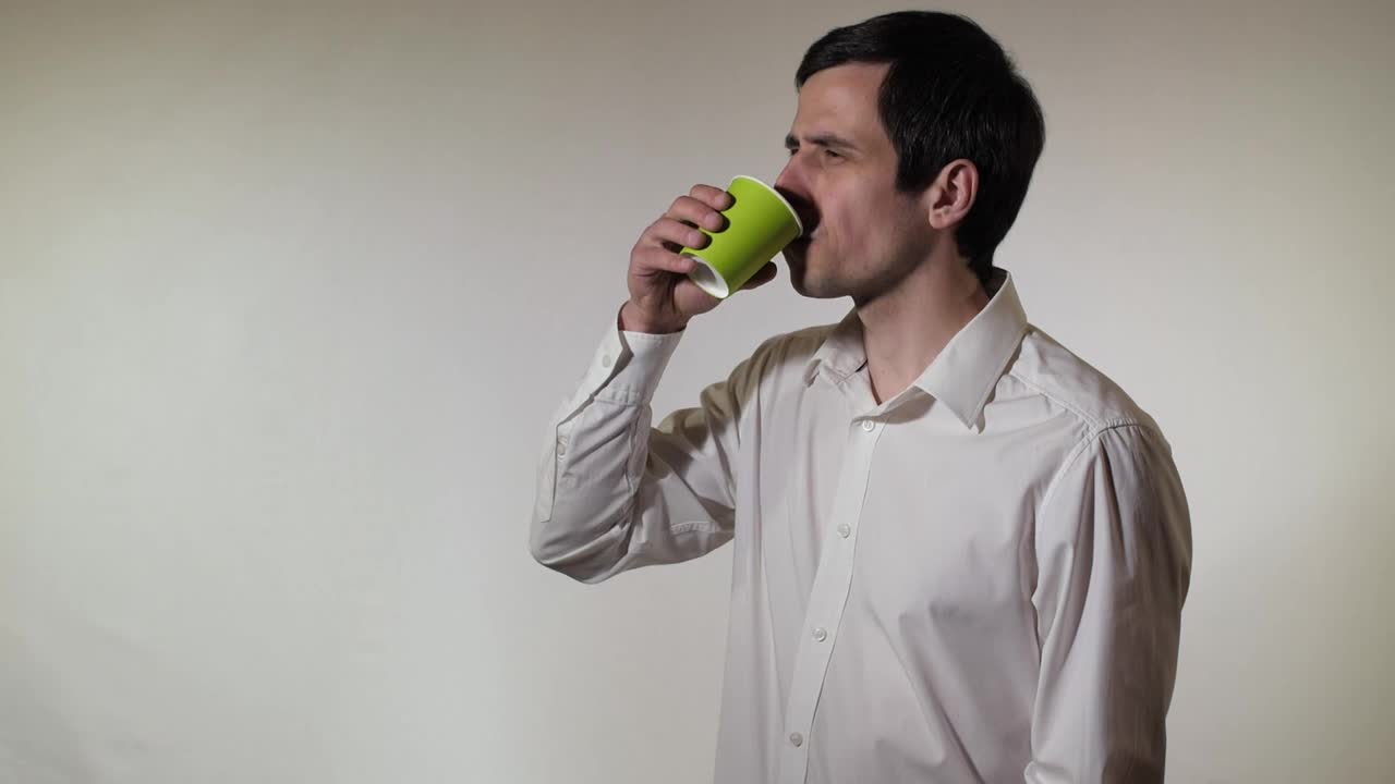 Download Stock Video Man Spills His Drink While Drinking I Animated Wallpaper