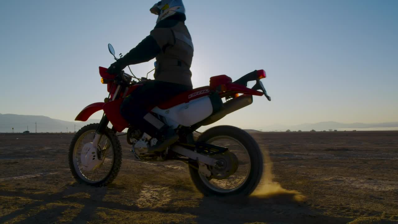 Download Stock Video Motorcyclist Accelerating His Motorcycle Live Wallpaper