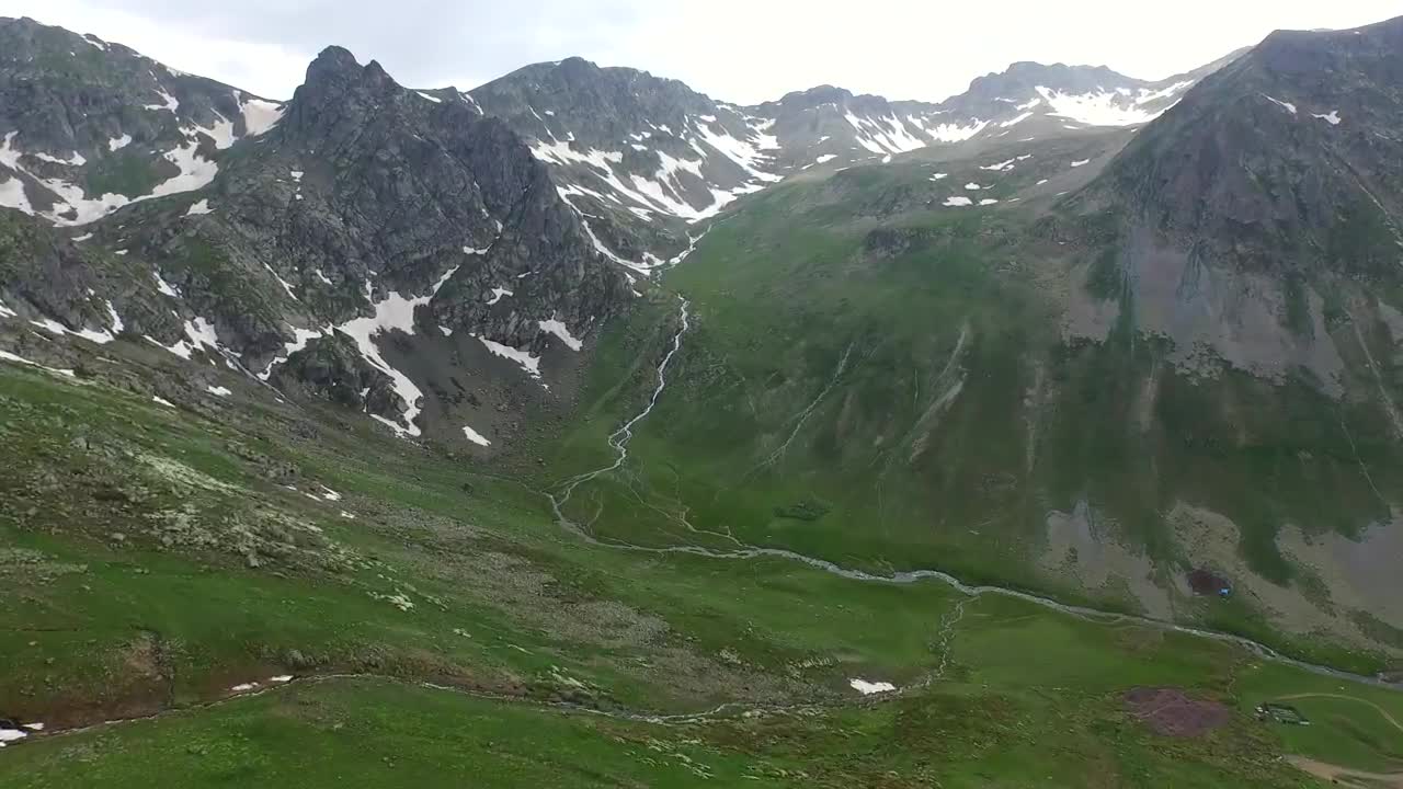 Download Stock Video Mountain Rocks And Green Valley Live Wallpaper