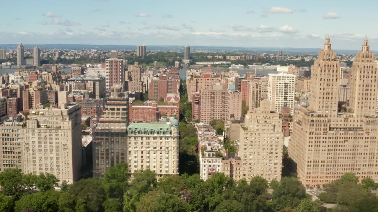 Download Stock Video New York City Buildings During A Sunny Day Aerial Live Wallpaper