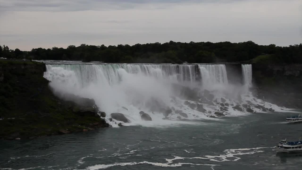 Download Stock Video Niagara Falls Tour Boat Live Wallpaper