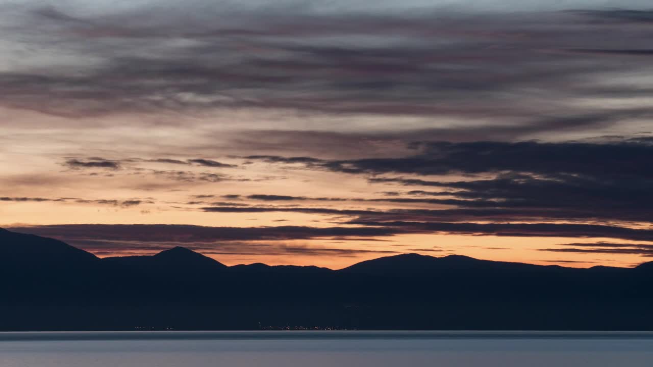 Download Stock Video Night Coming In Across The Mountains Live Wallpaper