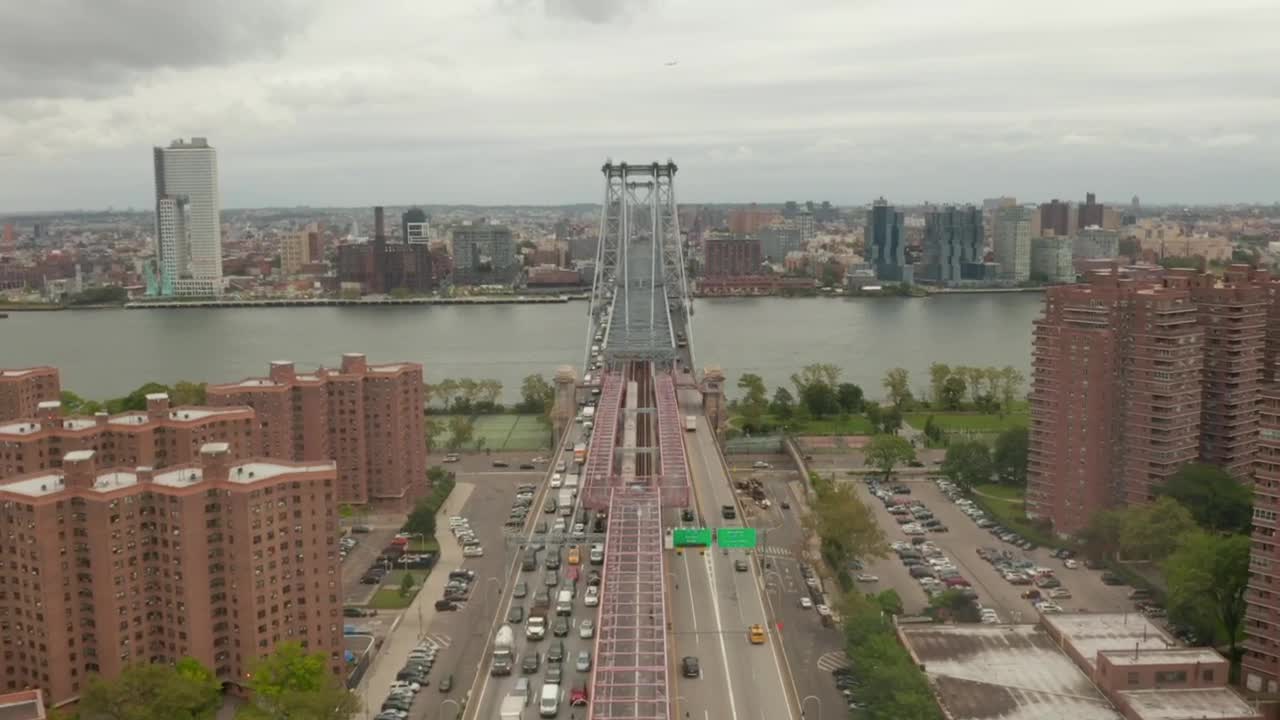 Download Stock Video Panoramic View Of The River And Williamsburg Bridge Live Wallpaper