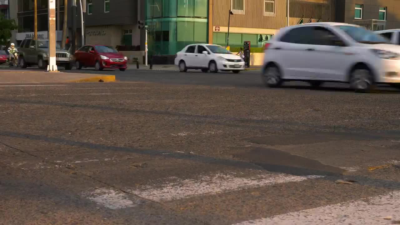 Download Stock Video Pedestrian Crossing In The City Live Wallpaper