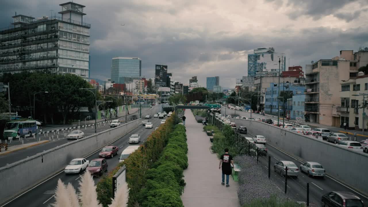 Download Stock Video Pedestrian Overpass With Traffic Below Live Wallpaper
