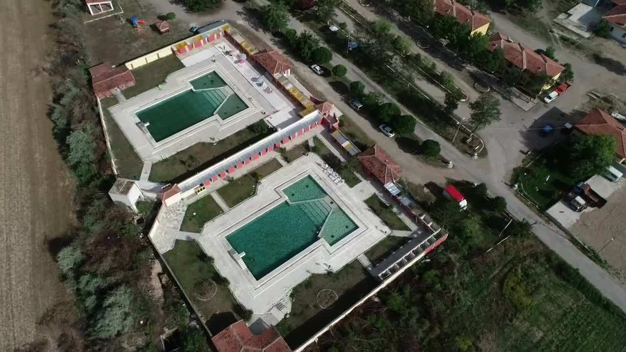 Download Stock Video People At A Salt Water Pool Live Wallpaper