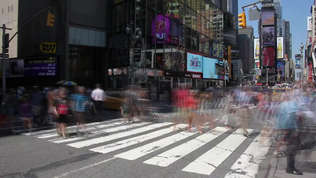 Download Stock Video People Walking Across The Road Live Wallpaper