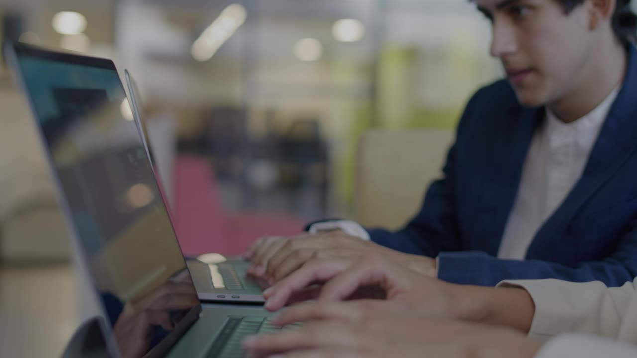 Download Stock Video People Working On Laptops Live Wallpaper