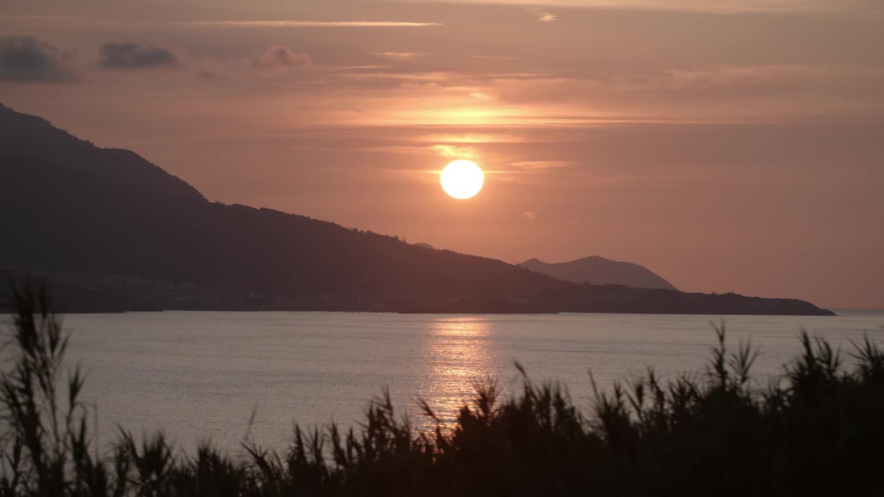 Download Video Stock Red Sunset Sun On A Coast Live Wallpaper Free