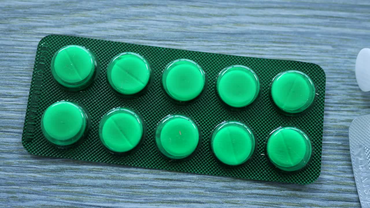 Download Video Stock Pills And Syringe Live Wallpaper Free