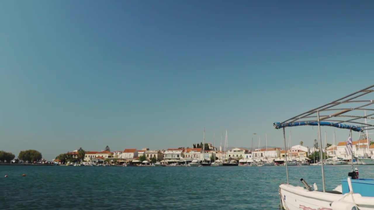 Download Video Stock Plane Taking Off Near The Sea Live Wallpaper Free