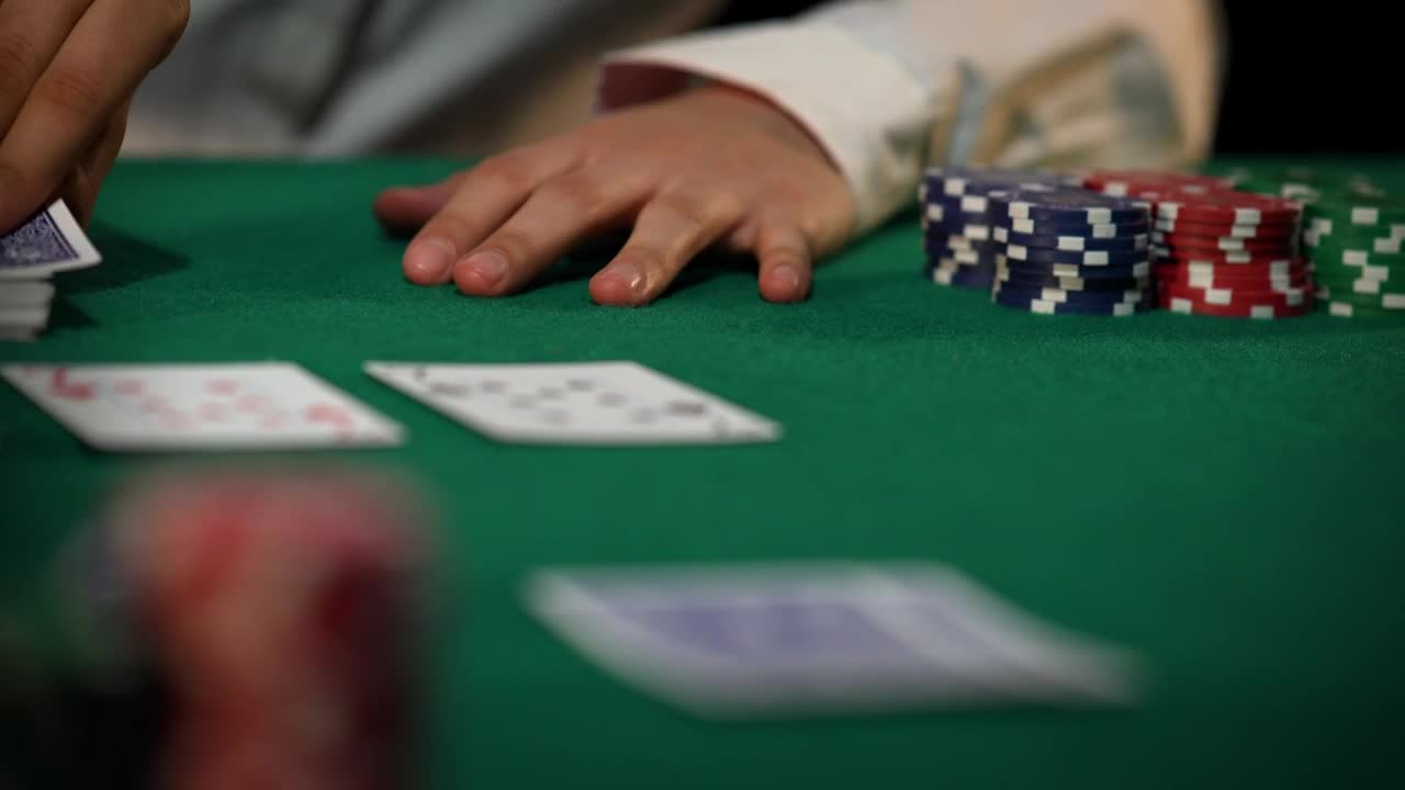 Download Video Stock Poker Game Live Wallpaper Free