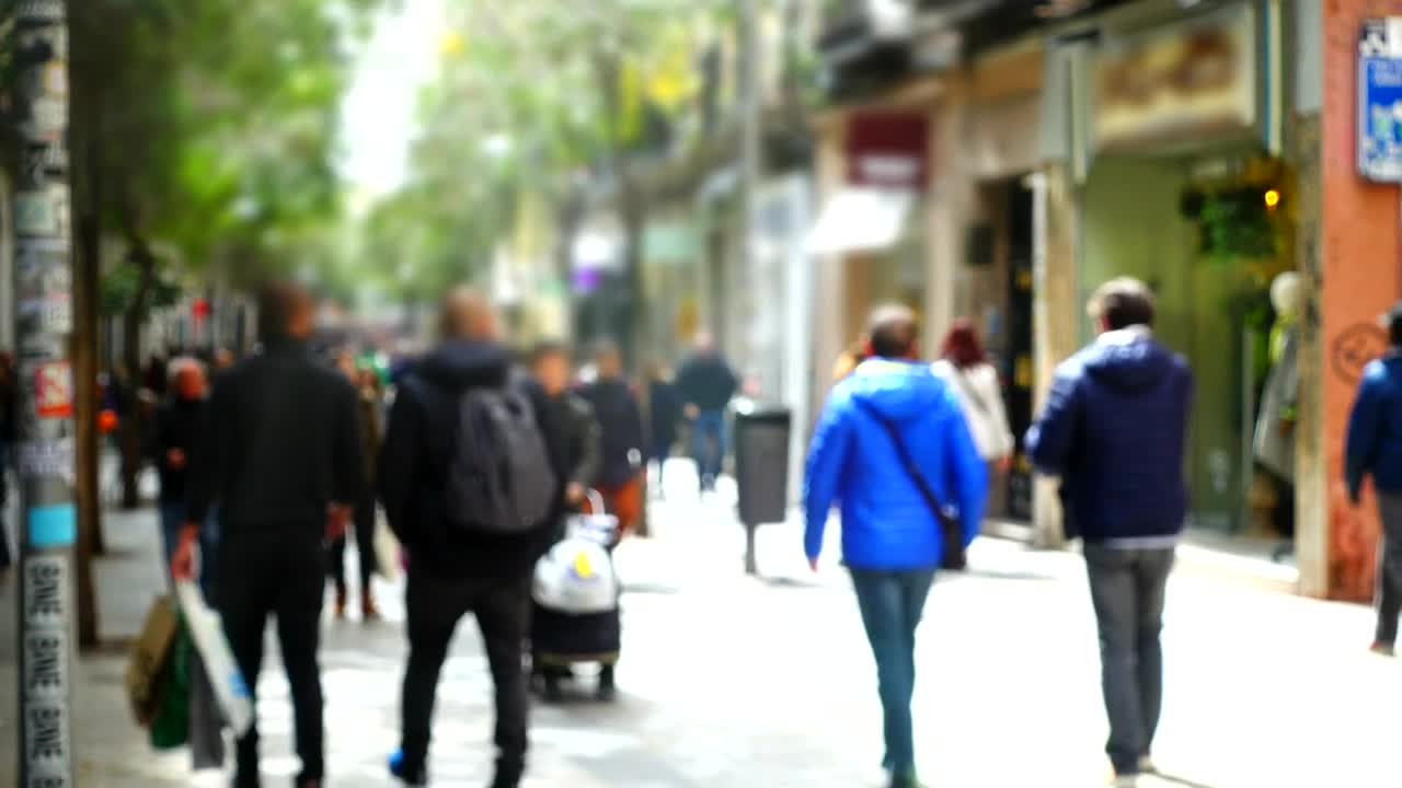 Download Video Stock Popular Street With Pedestrians Taking A Walk Live Wallpaper Free