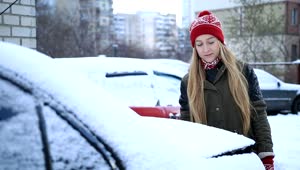 Video Stock Preparing To Clear Snow From A Car Live Wallpaper Free