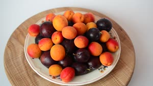 Video Stock Presentation Of Grapes And Small Peaches Live Wallpaper Free