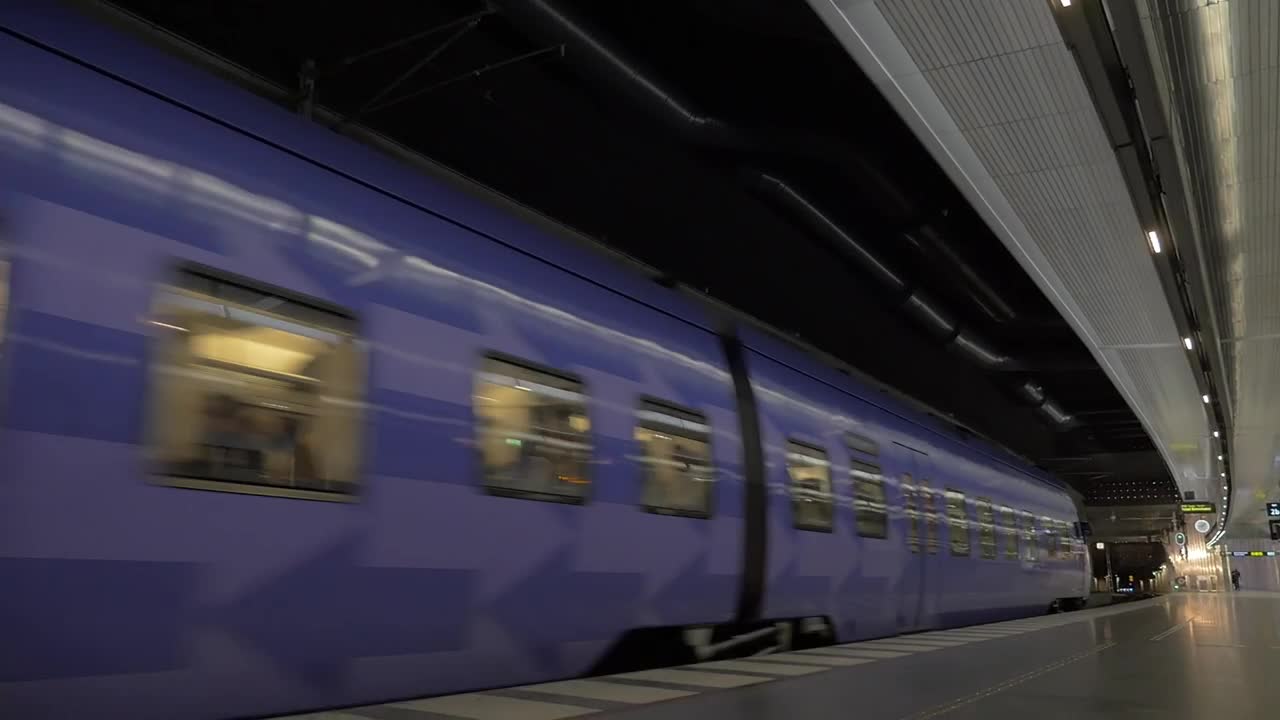 Download Video Stock Purple Subway Train Leaving Live Wallpaper Free