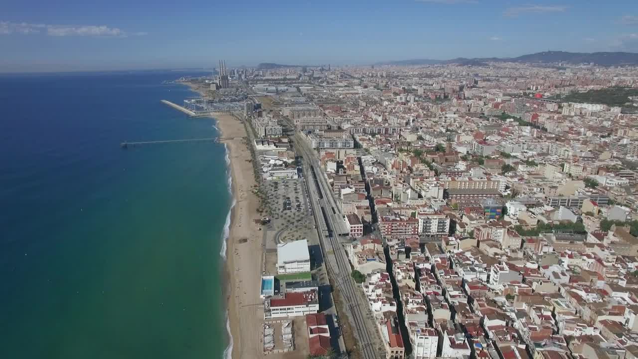 Download Video Stock Railway Along The Beach Live Wallpaper Free