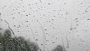 Video Stock Rain Hitting A Window Live Wallpaper Free
