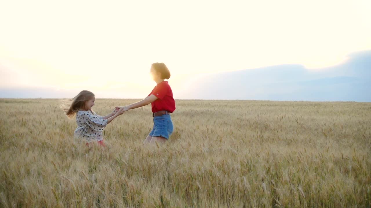 Download Free Stock Video Sisters Playing On A Wheat Field Live Wallpaper