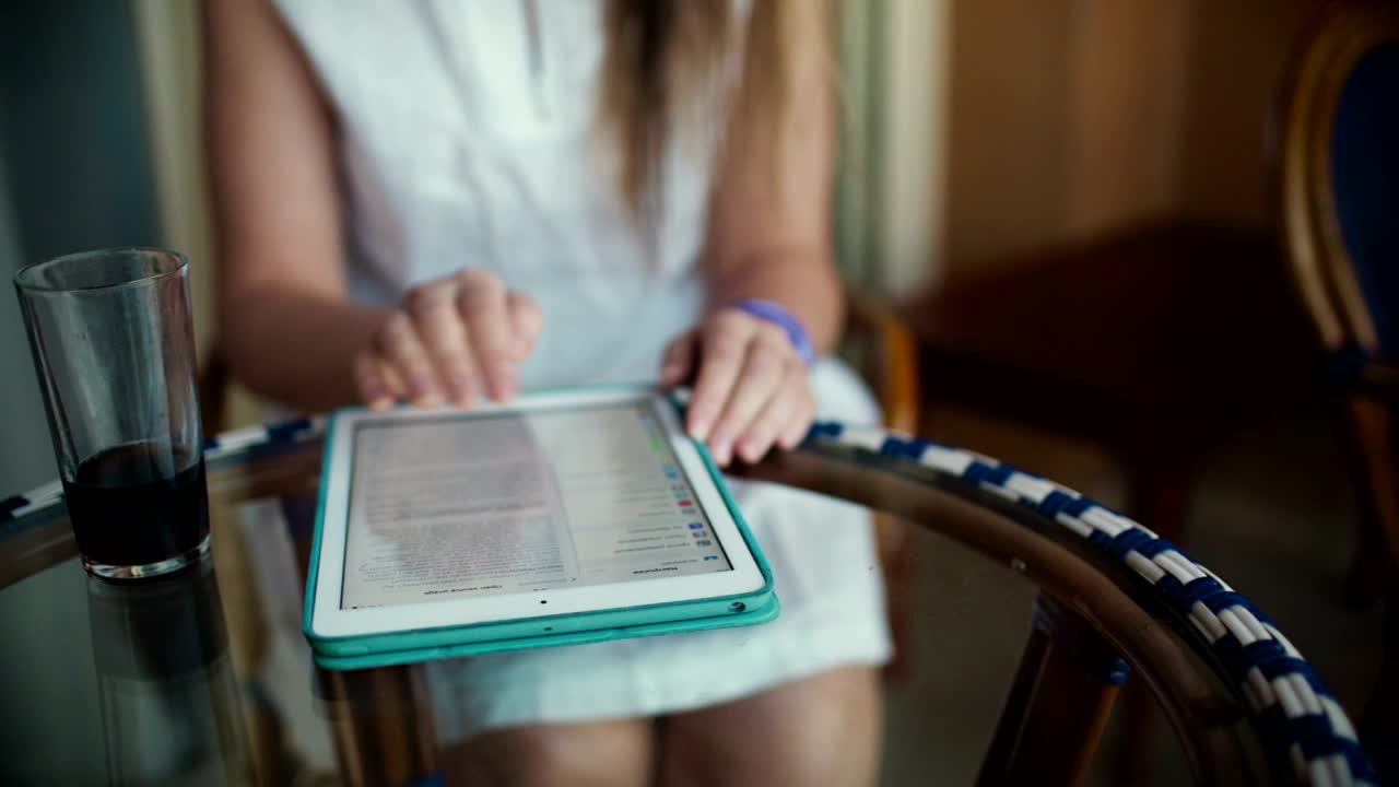 Download Free Stock Video Relaxing With A Drink In A Hotel Live Wallpaper