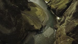 Free Stock Video Shallow River Flowing Through A Canyon Live Wallpaper