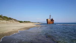 Free Stock Video Shipwreck In The Beach Live Wallpaper