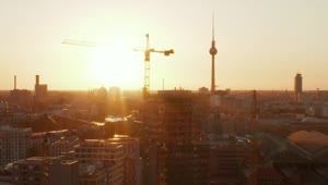 Free Stock Video Shot Of Berlin With The Sun Dazzling The Camera Live Wallpaper