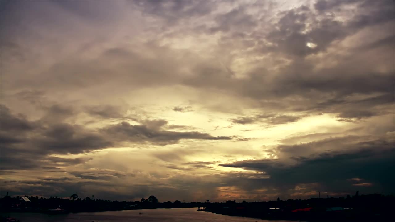 Download Free Video Stock Sky With Clouds Above The River Of A City Live Wallpaper