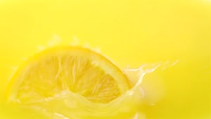 Free Video Stock Slice Of Oranges Falling Into The Juice Live Wallpaper